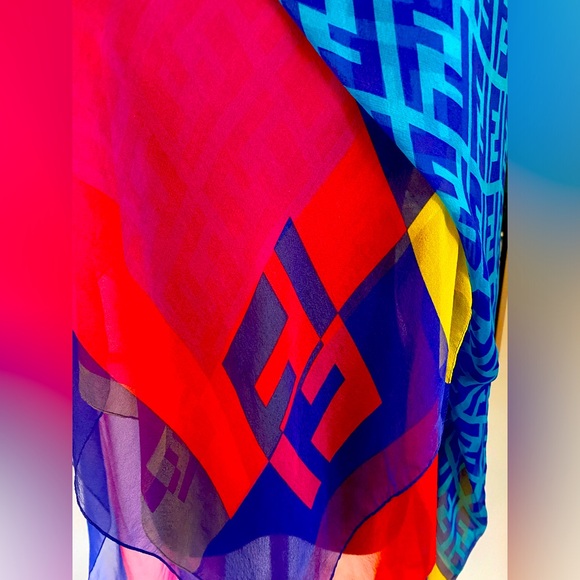 Fendi oversized silk scarf/ wrap Multi colored pink,blue,red,yellow, orange. - Picture 7 of 16